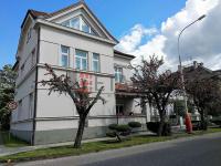 Prodej velkého rodinného domu se třemi zubními ordinacemi v Bechyni - IMG_20210531_152257.jpg