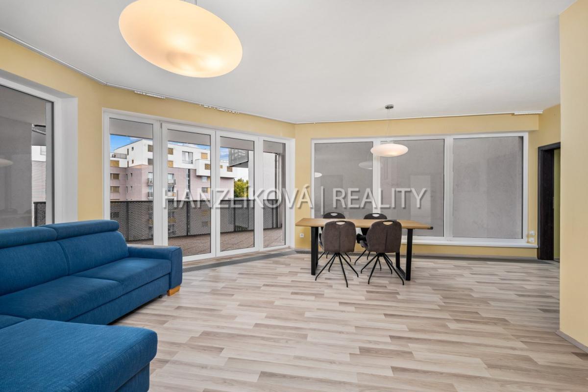 25-10-06 ČB Dlouhá Louka Byt Foto_03.jpg