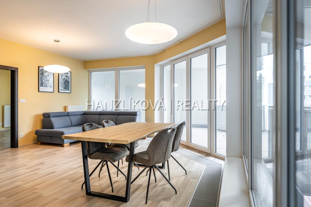 25-10-06 ČB Dlouhá Louka Byt Foto_22.jpg