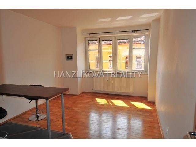 Obývací část, pronájem bytu 2+kk, Dělnická, České Budějoviceac