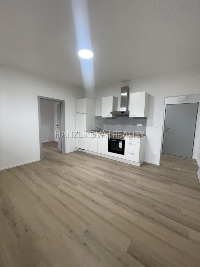 pronájem bytu 2+kk, 50 m2, Rudolfovská tř. České Budějovice