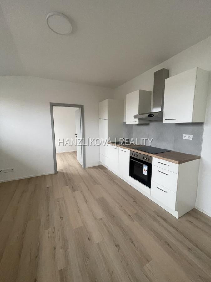 pronájem bytu 2+kk, 50 m2, Rudolfovská tř. České Budějovice