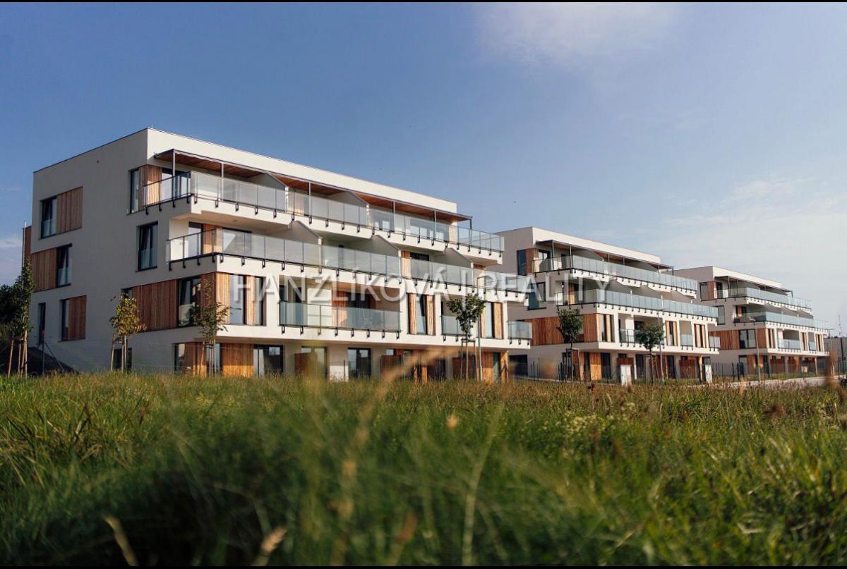 Pronájem novostavby bytu 3+kk s terasou, Hluboká nad Vltavou