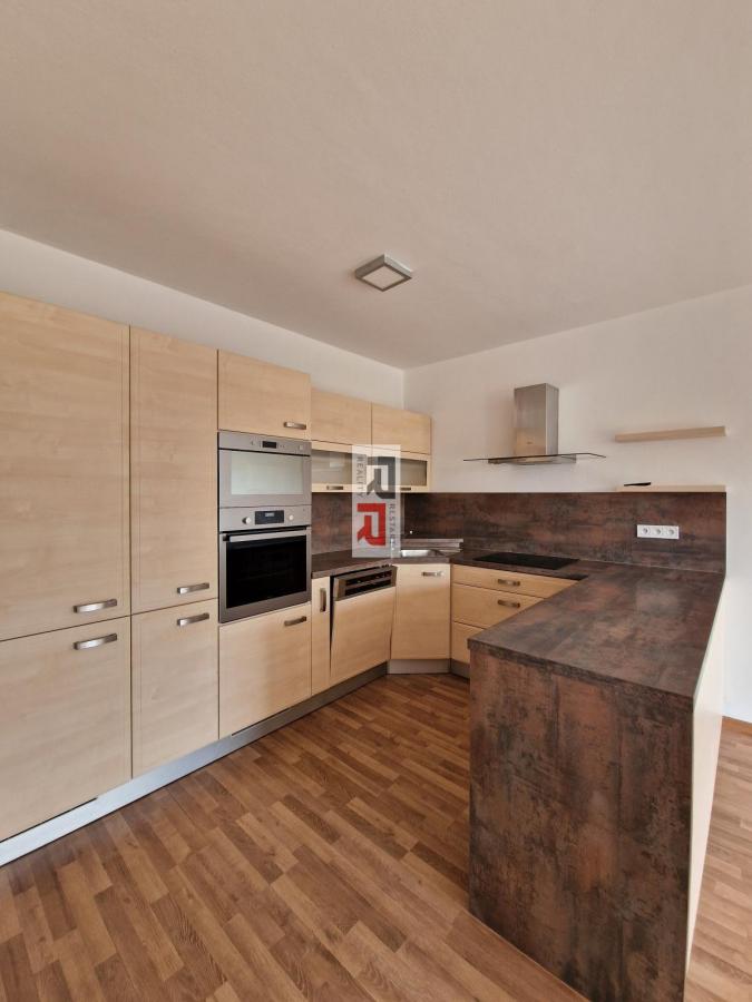 Pronájem bytu 3+KK s lodžií v Olomouci - ul. Janského 