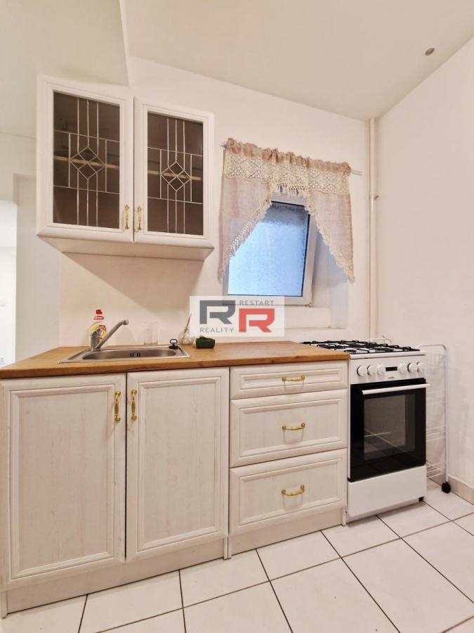 Pronájem suterénního bytu 2+1 v Olomouci - ul. Masarykova třída 