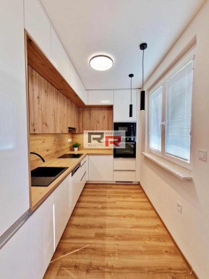 Pronájem bytu 3+KK s balkónem v Olomouci - ul. Dělnická 