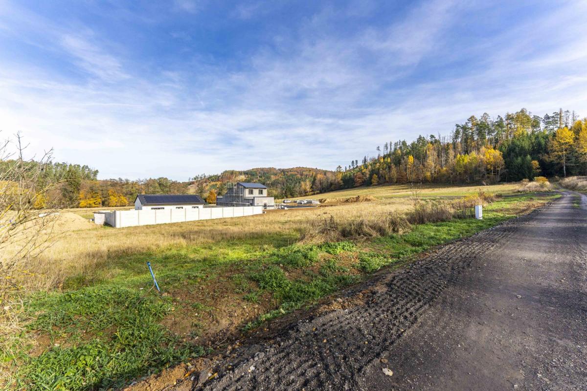 Stavební pozemek 883 m2, Libež