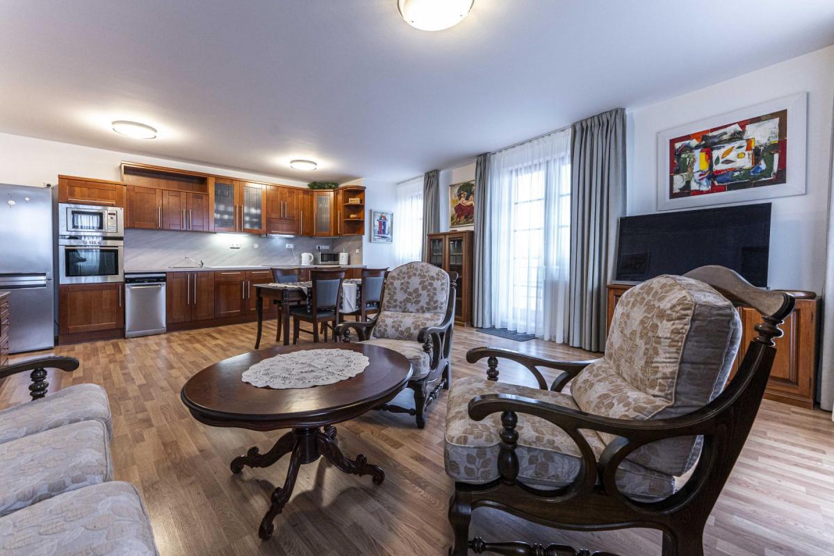 Pronájem 3+kk/T/S/G, 110 m2, ul. Šlikova, Praha 6