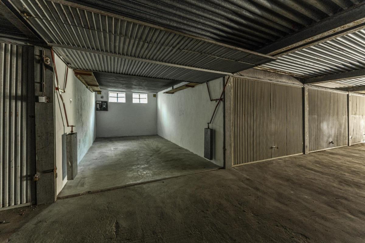 Gáráž v garážovém komplexu blízko centra, Jižní předmněstí Plzeň, 15 m2