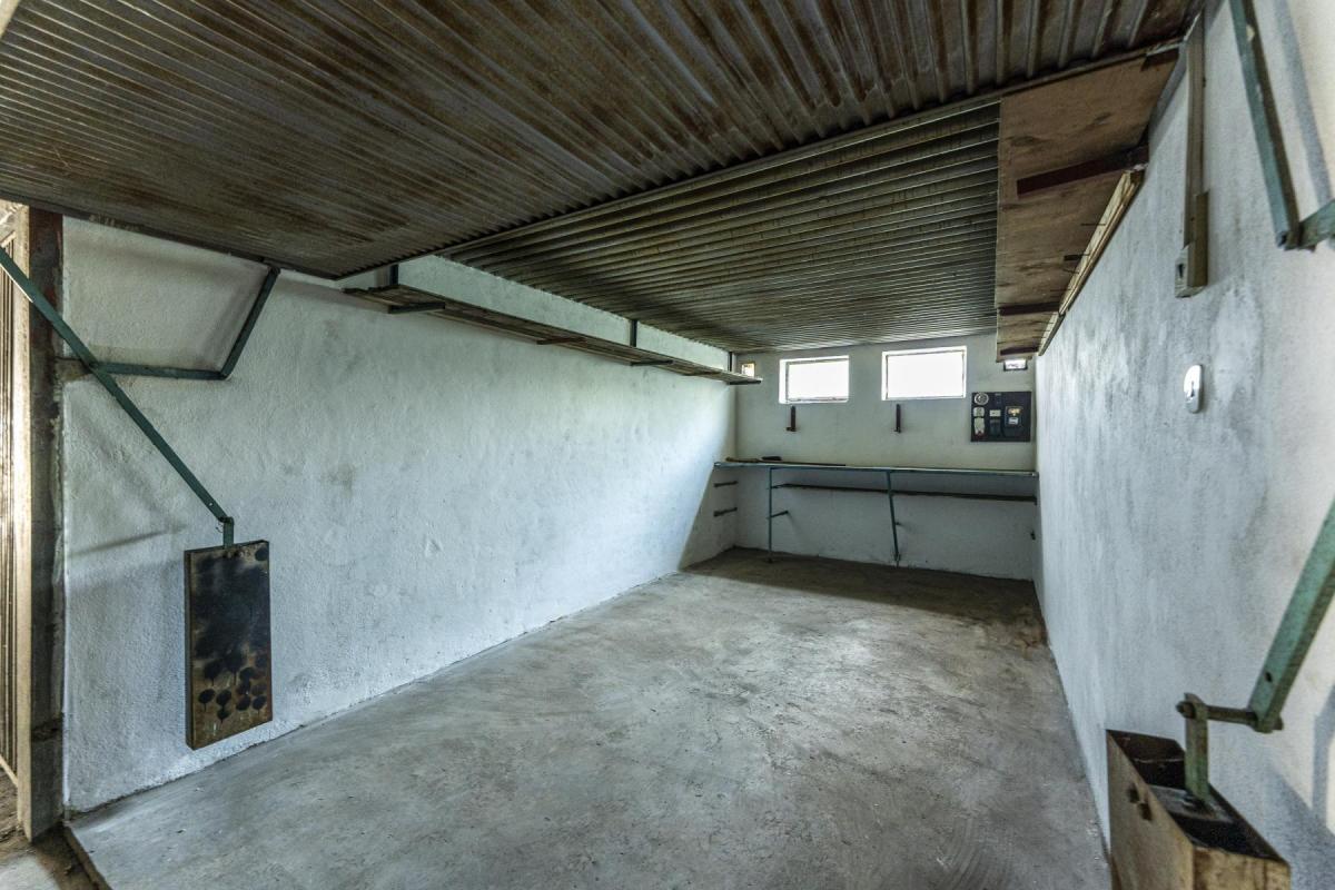 Gáráž v garážovém komplexu blízko centra, Jižní předmněstí Plzeň, 15 m2