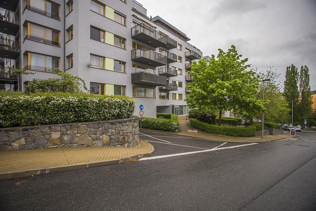 GS v ul. Tibetská, Praha 6 - Vokovice, Terasy Červený vrch