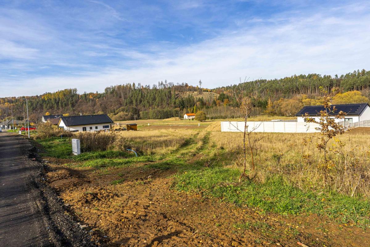 Stavební pozemek 931 m2, Libež