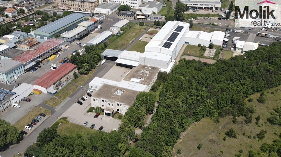 Prodej skladového prostoru 7300 m2, plocha areálu 30000 m2