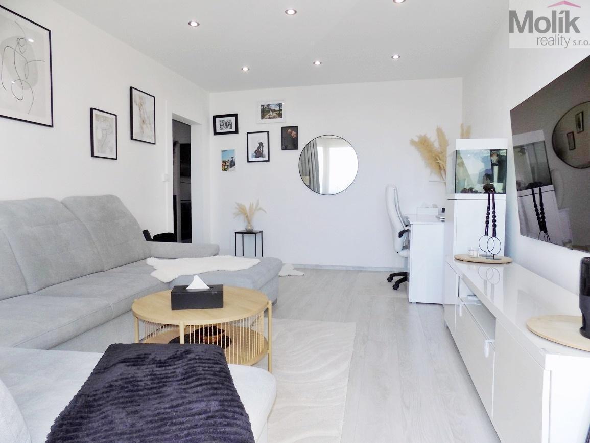 Prodej zrekonstruovaného bytu 3+1 s lodžií, Masarykova ulice, Krupka 67 m2