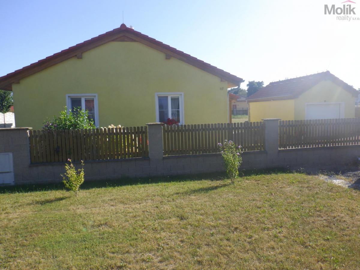 Prodej luxusní rodinný dům o dispozici 4+1 s celkovou plochou pozemku 1.430 m2, Nezabylice