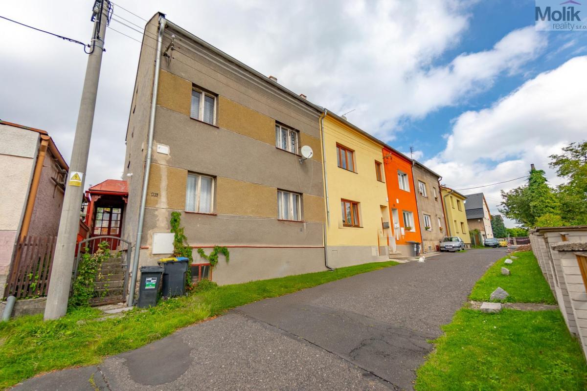 Prodej rodinného domu 4+1, 145 m2, Krupka, Unčín, ul. Školní 