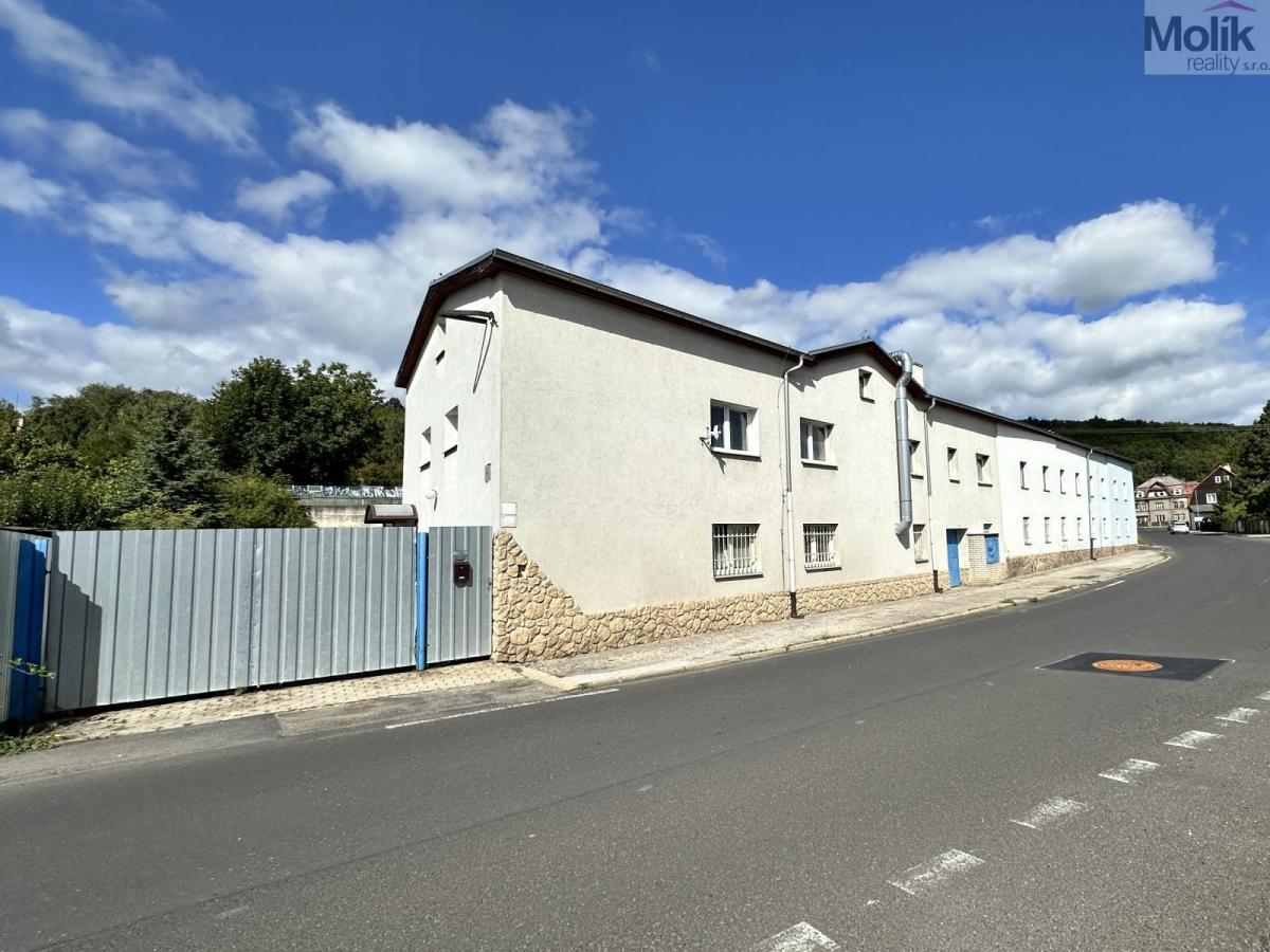 Pronájem výrobní haly 1726 m2, Hrob - Verneřice