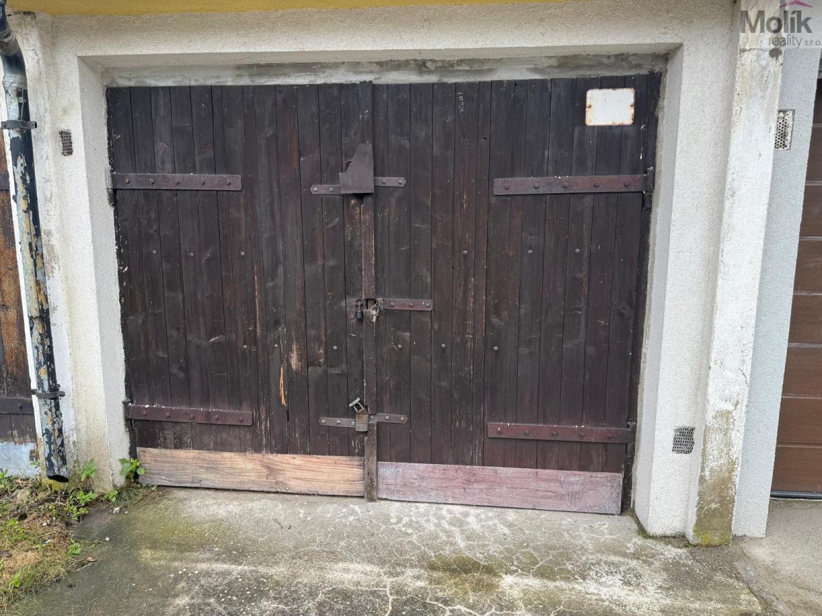 Garáž, ul. Pionýrů, Most