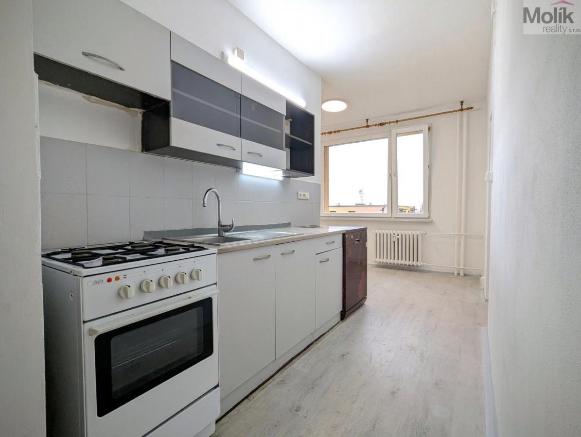 Pronájem bytu 3 + 1 s lodžií, ul. Sídliště za Chlumem, Teplické Předměstí, Bílina, 64 m2