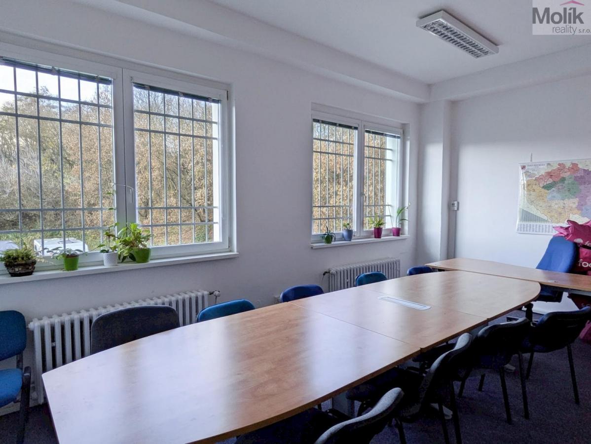 K podnájmu kancelář 18 m2, Teplice, ul. Novosedlická 2888.