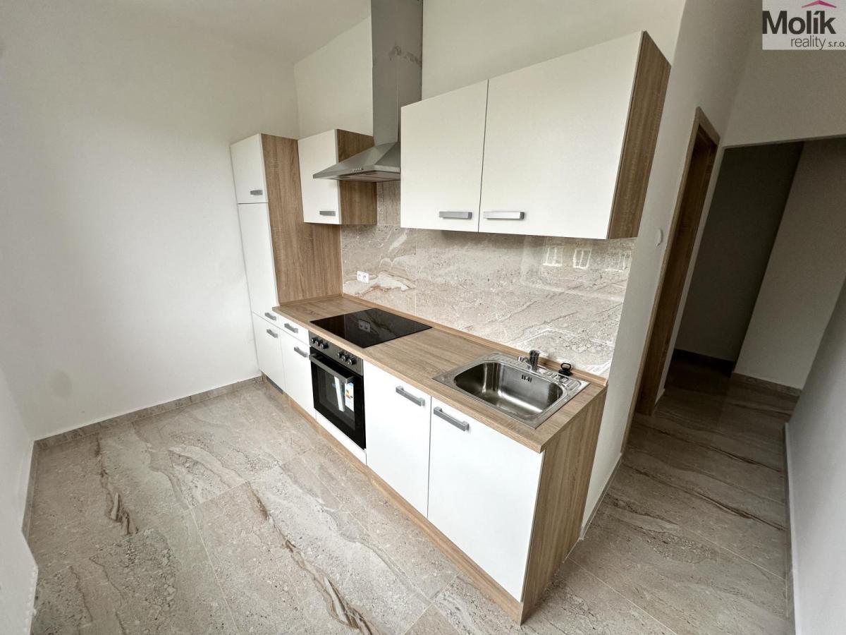 Pronájem bytu 3+1 62 m2 Valdštejnská, Litvínov 