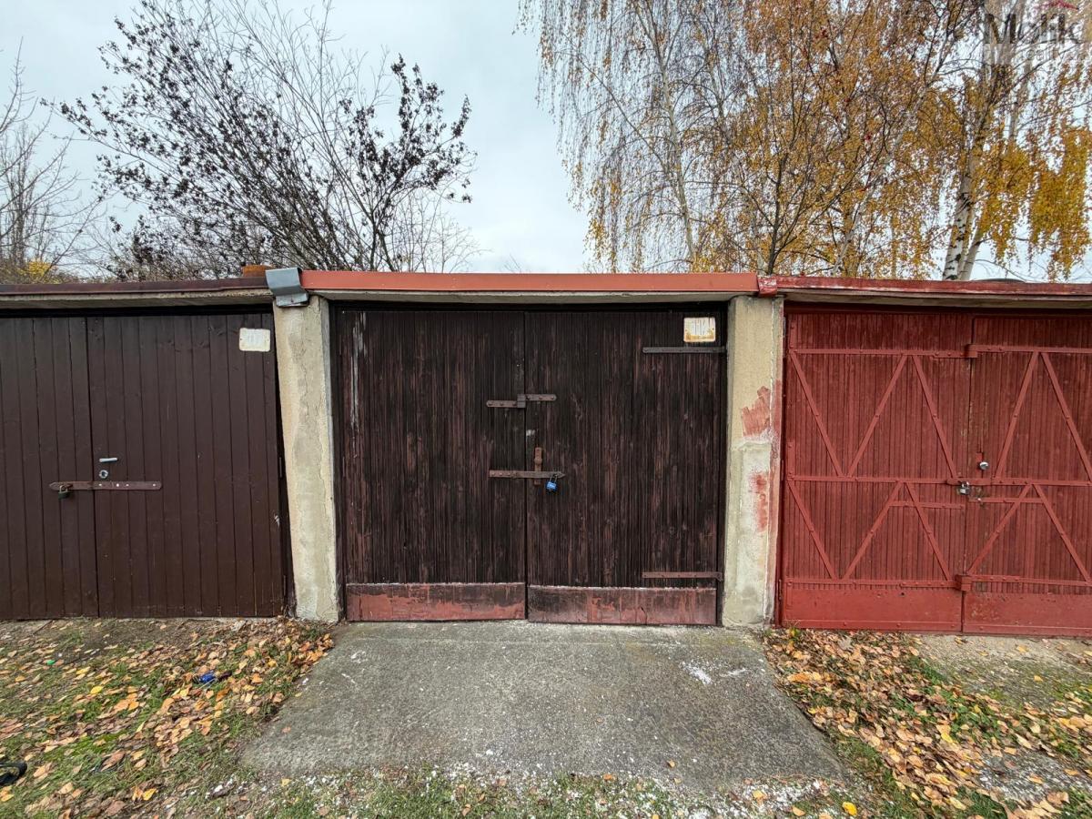 Garáž, ul. Pionýrů, Most