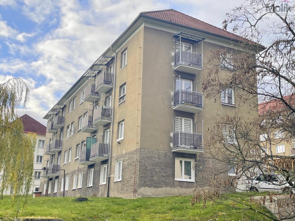 Pronájem bytu 3+1, 60m2, Husova, Meziboří