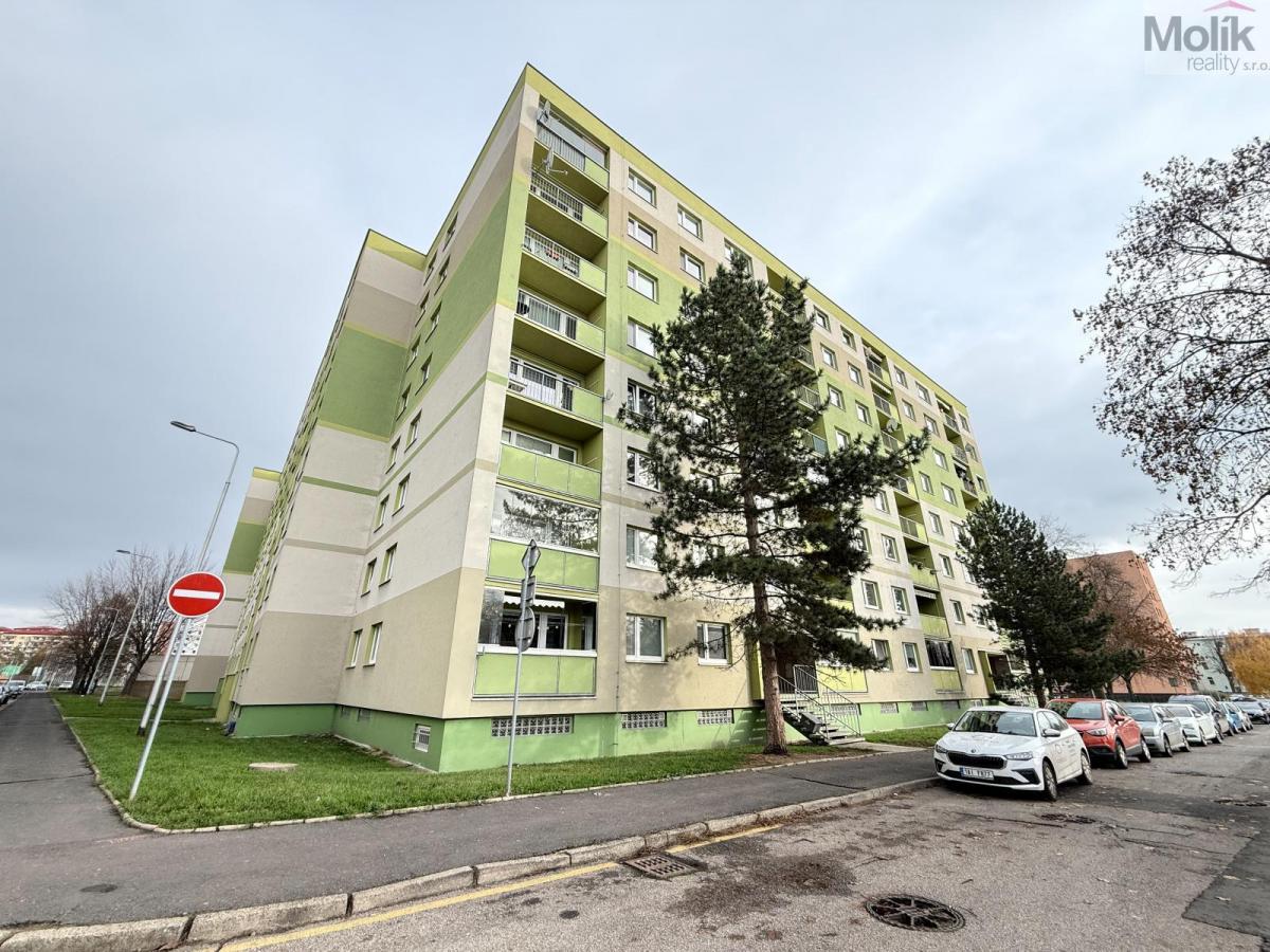 Pronájem, byt 3+1+L, 77 m2, Teplice, ul. U Červeného kostela