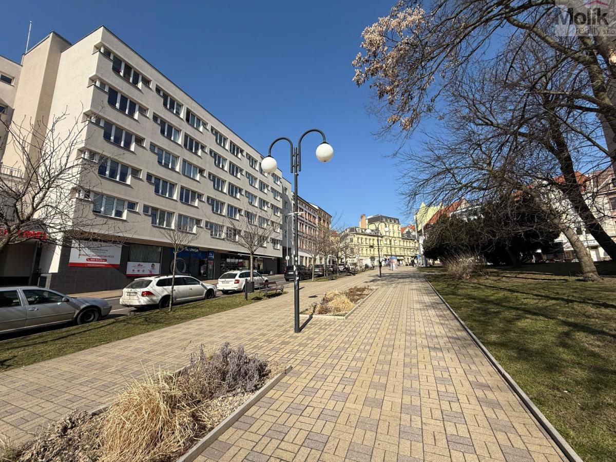 Pronájem, byt 1+kk, 38 m2, Teplice, ul. U Divadla