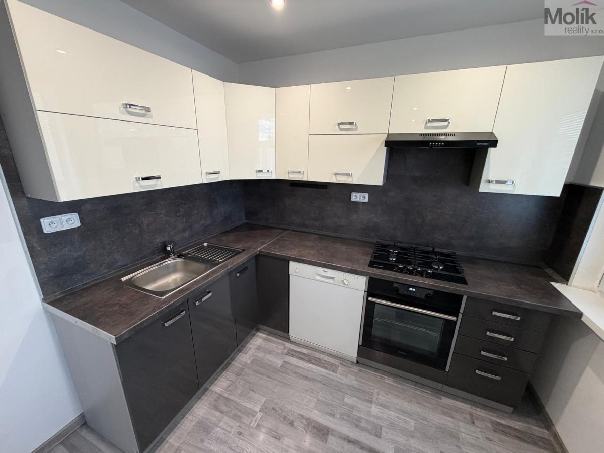 Byt 4+1+L, ul. J.A. Komenského