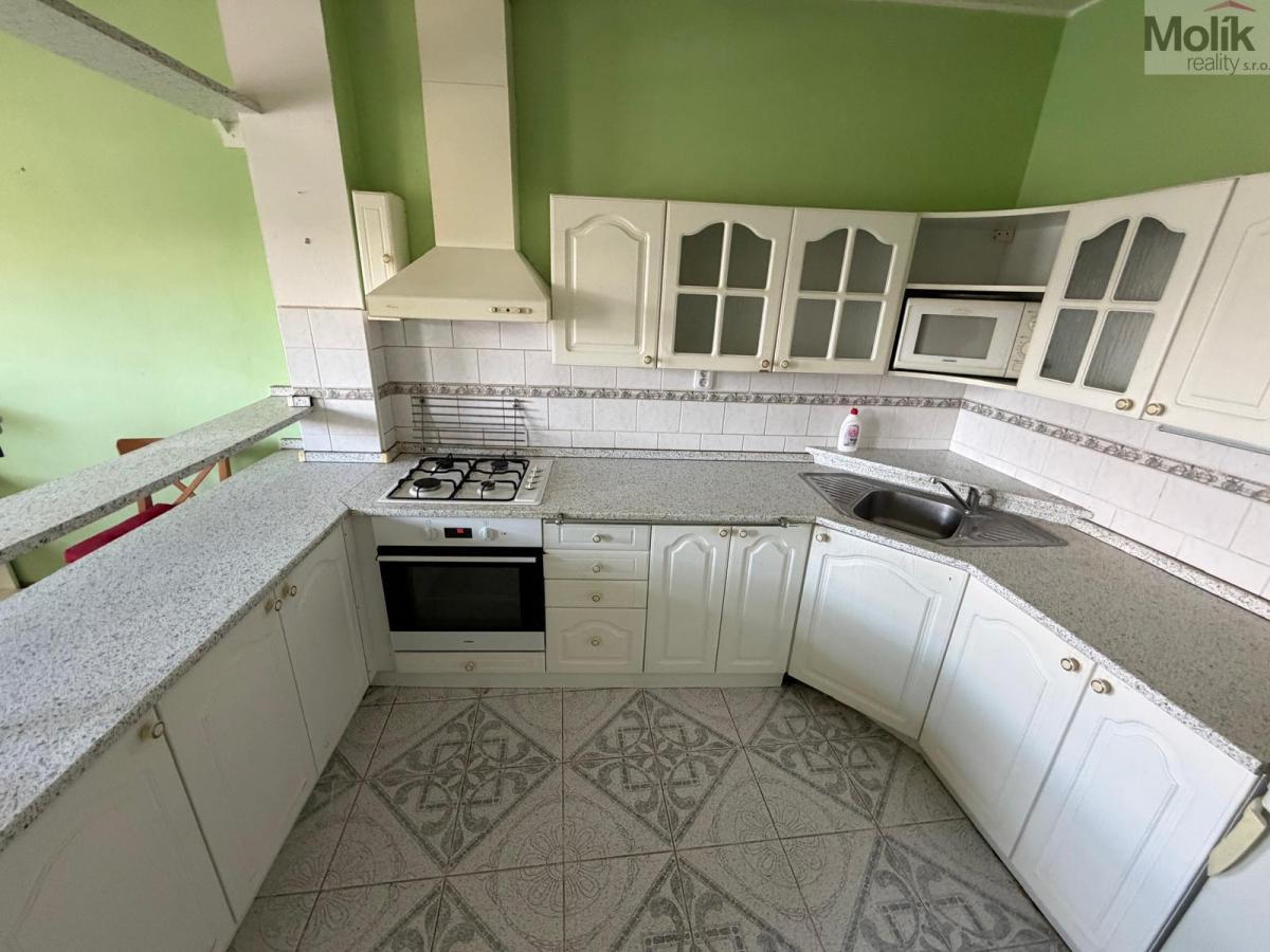 Byt 4+1, ul. Školní