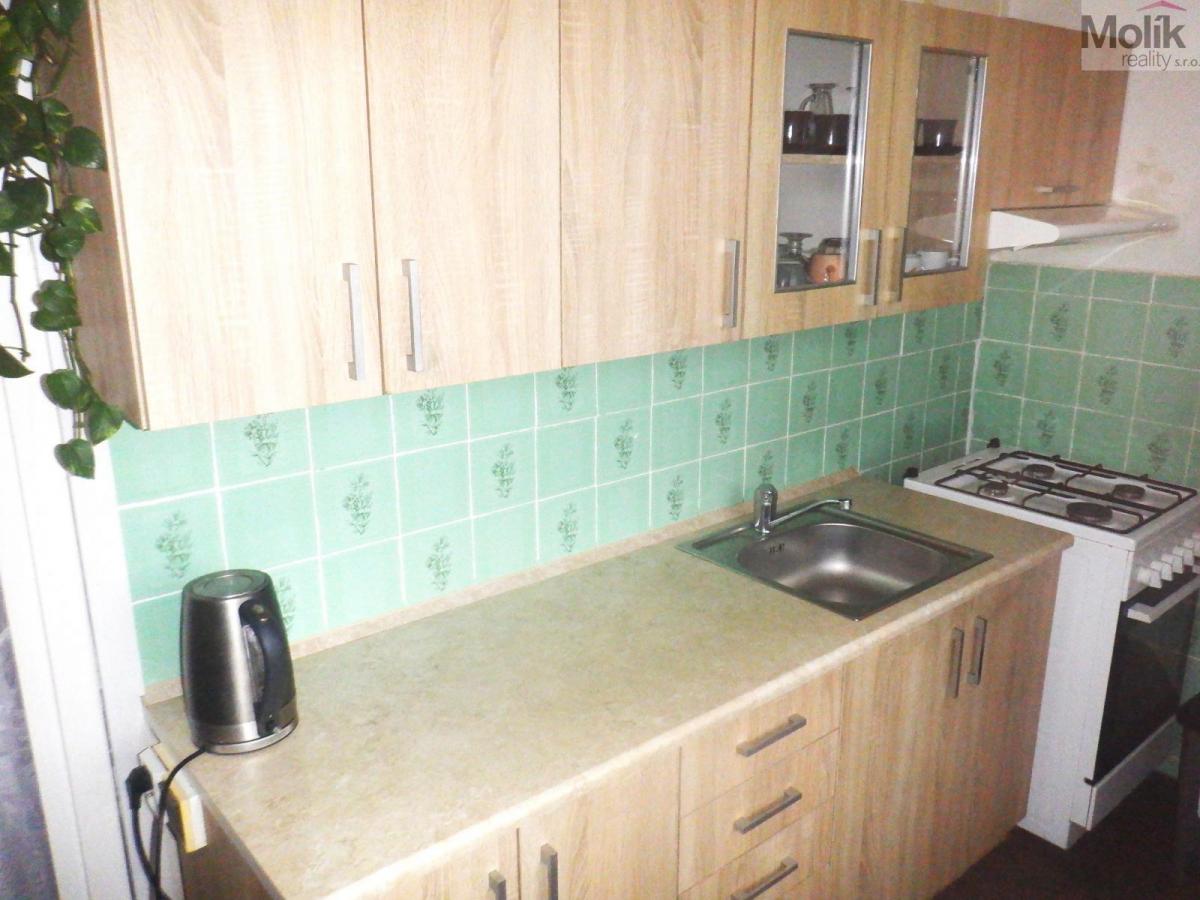 Prodej byt 2+1 52 m2 balkon vyhledávaná lokalita Chomutov, Cihlářská