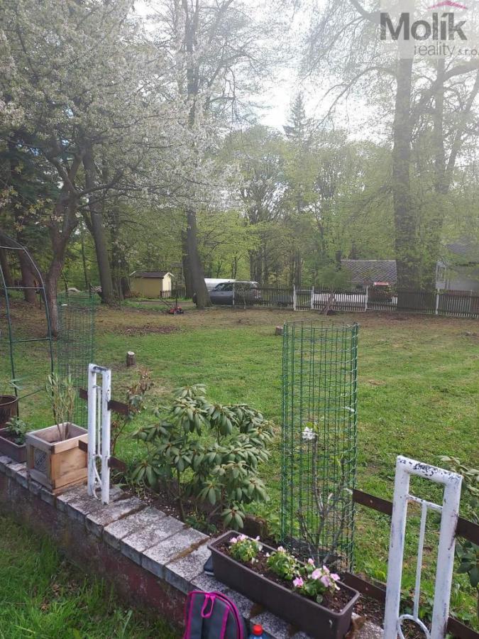 Prodej pozemek 454 m2, Místo