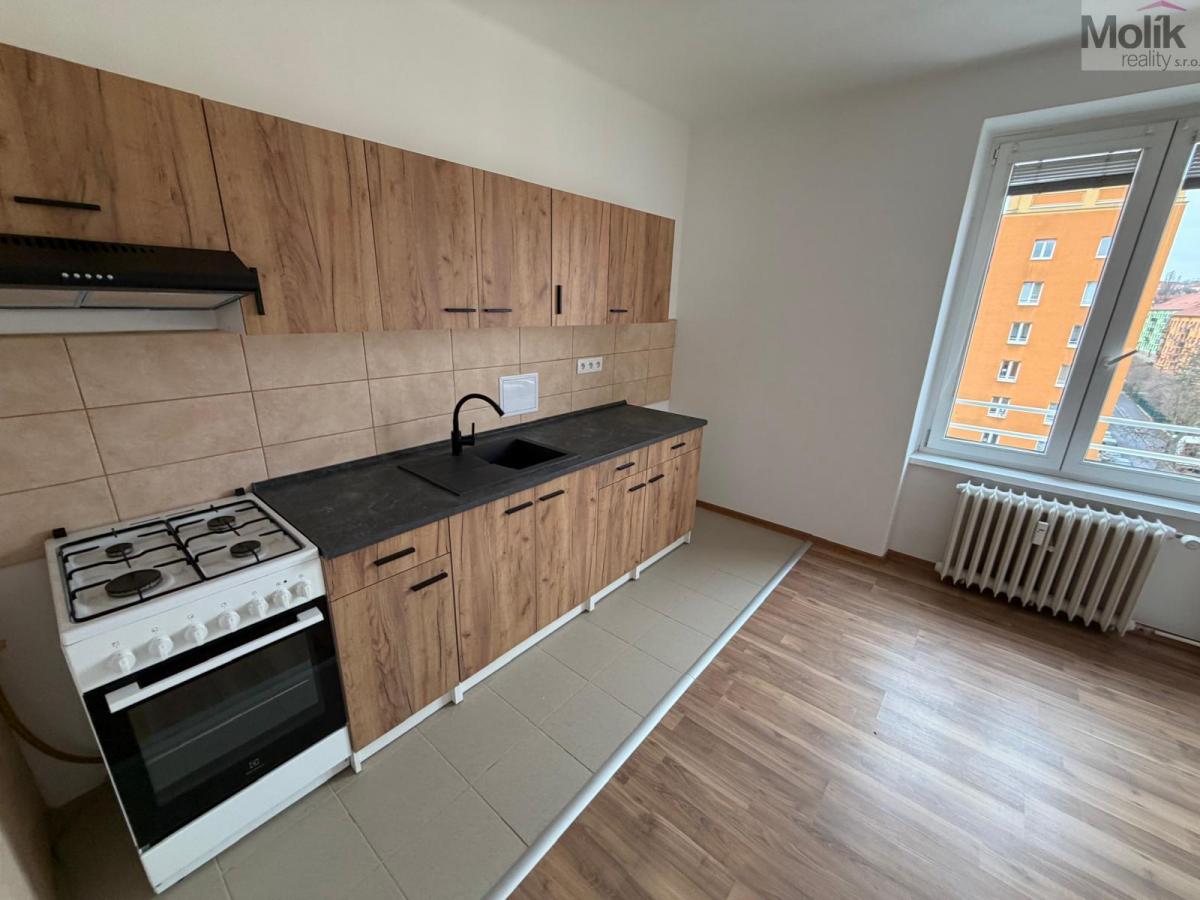 Byt 2+1+B, Tř. Budovatelů, blok 99