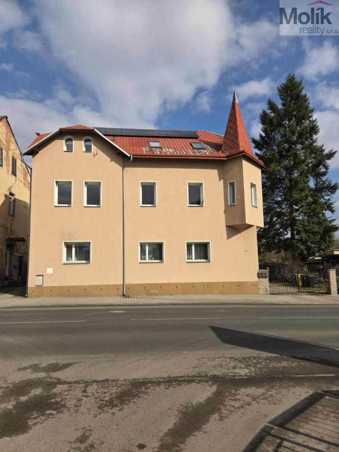 Pronájem bytu 3+1, 103 m2, Lom, ul. nám. Republiky 