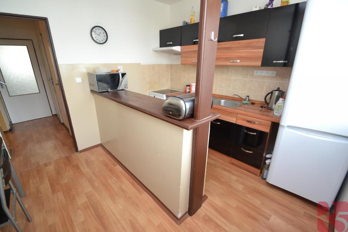 Pronájem 4+1 82m2 + 7m2 lodžie, P4 Chodov, ul. Blatenská, komora, zařízen