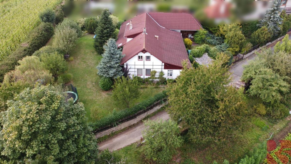Prodej RD Holšice 5kk 188m2, zahrada 802m2 + pozemek 2877m2