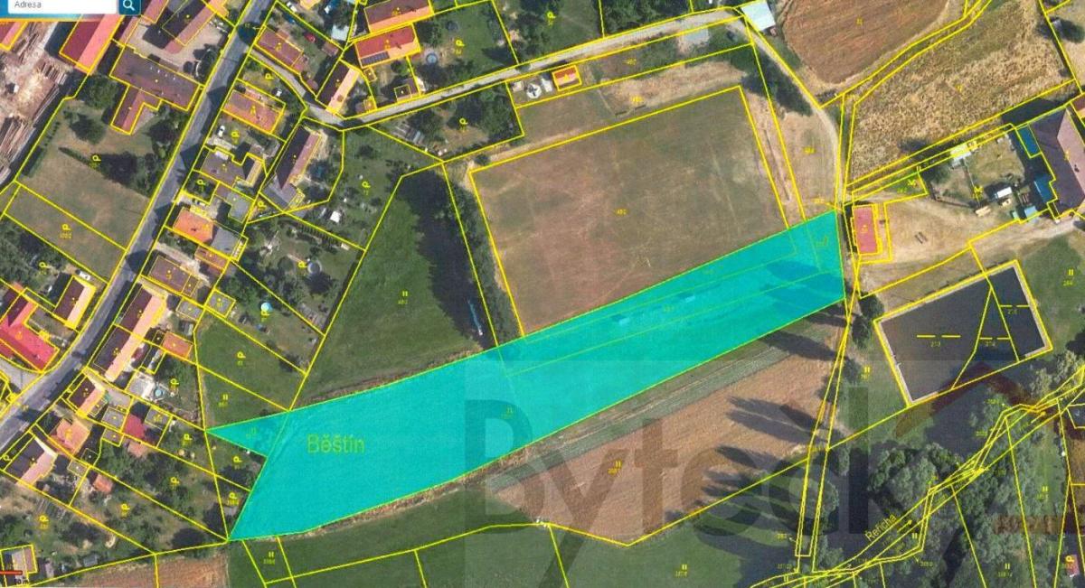 Běštín - prodej pozemku 8080 m2 v obci u fotbalového hřiště v blízkosti stavebního pásma