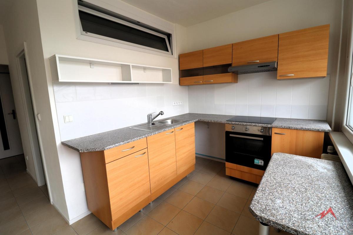 Pronájem bytu 2+1/L Děčín Bynov