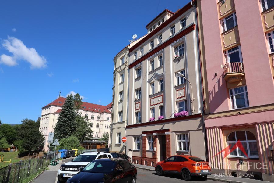 Prodej bytu 2+kk/OV/Balkon, centrum DC4