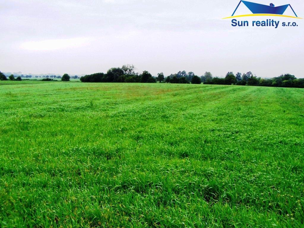 Prodej pozemku 17.800 m2  v průmyslové zóně - pro lehká výroba a skladování -