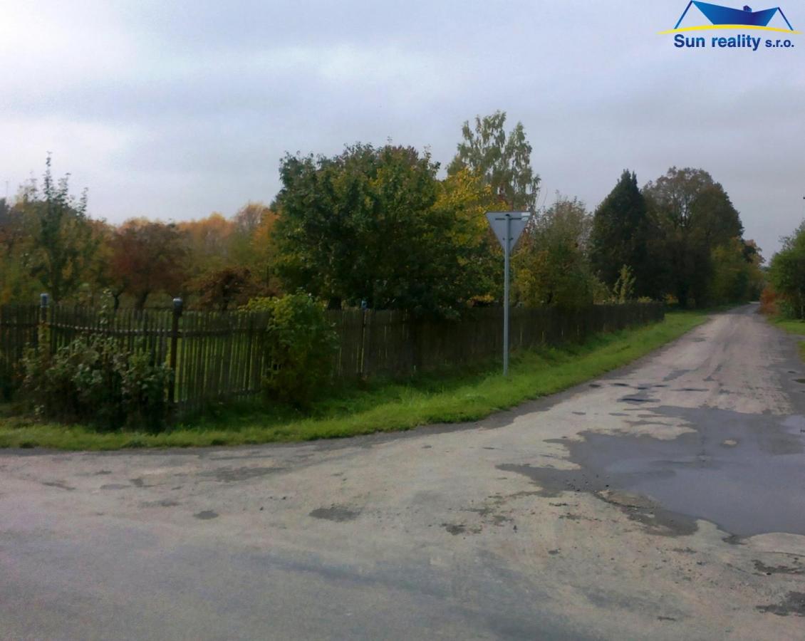 Pozemek pro komerční využití o výměře 9.700 m2 -  lehká výroba a skladování -