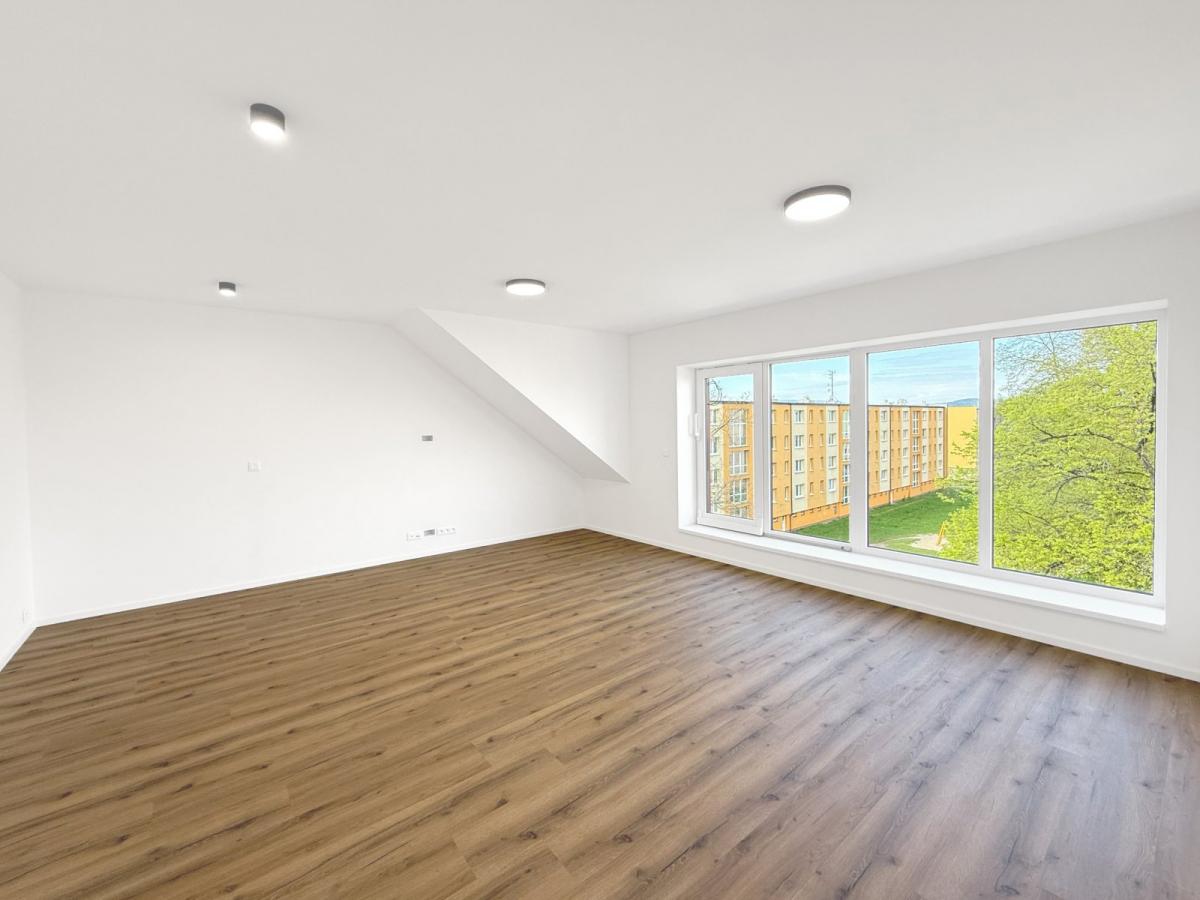 Hlavní místnost_pohled 1.jpg