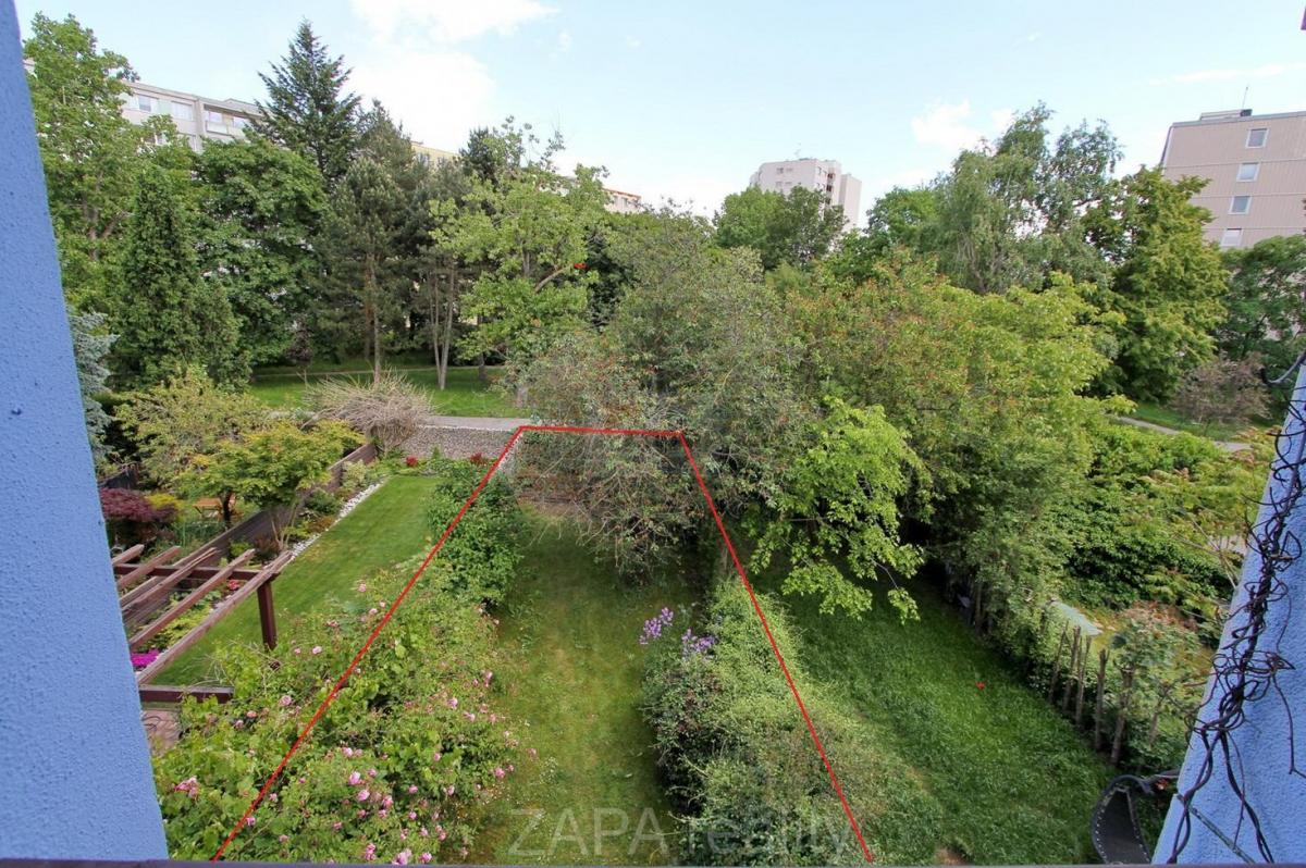 Prodej řadového rodinného domu 221 m2 + pozemek 229 m2, Praha 4 Krč