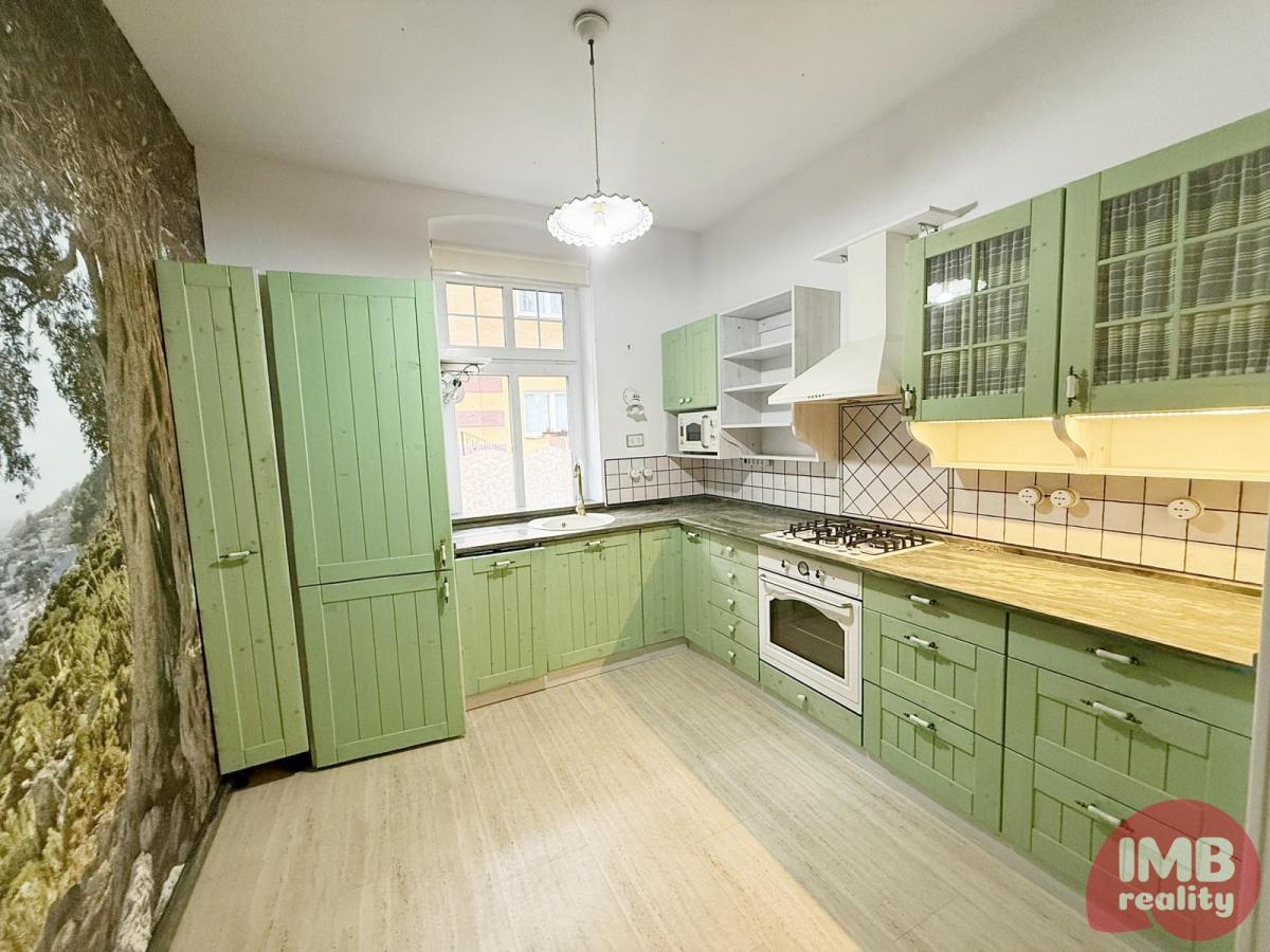 Prodej bytu 3+1 po celkové rekonstrukci, K. Vary, Stará Role, ul. Příčná