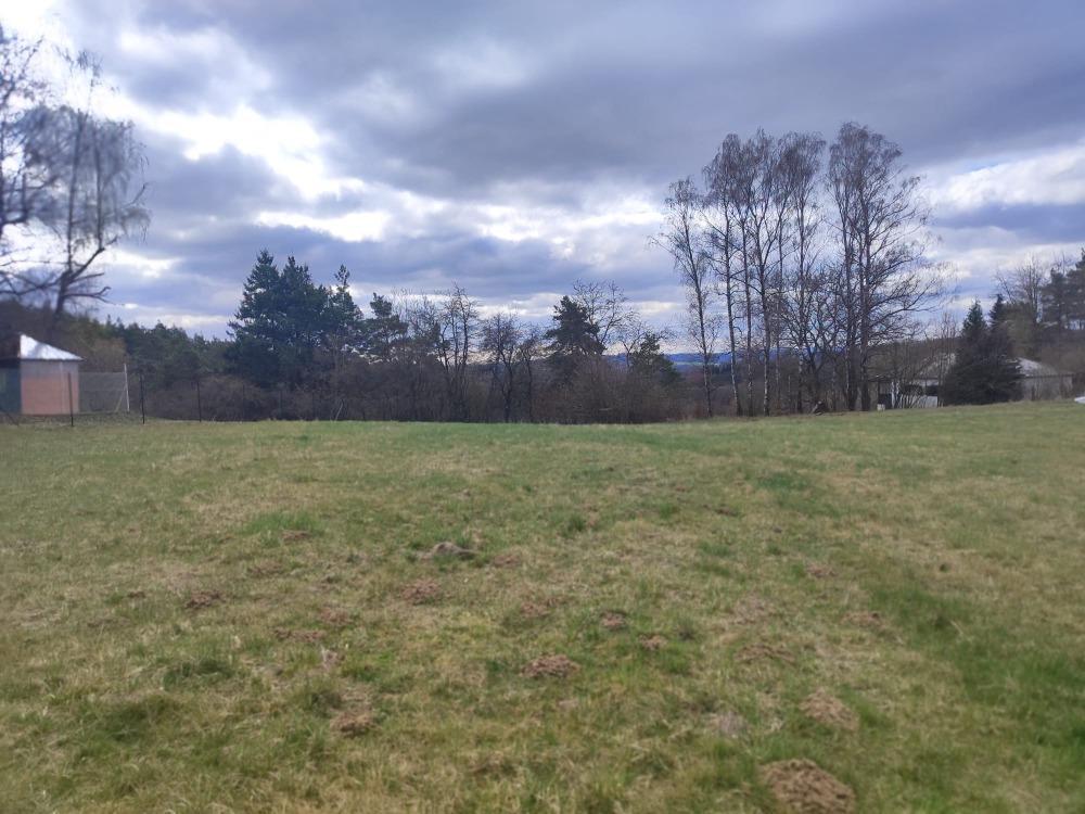 Exklusivní prodej krásného stavebního pozemku o výměře 2 450 m2, Sázava - Čeřenice, okr Benešov