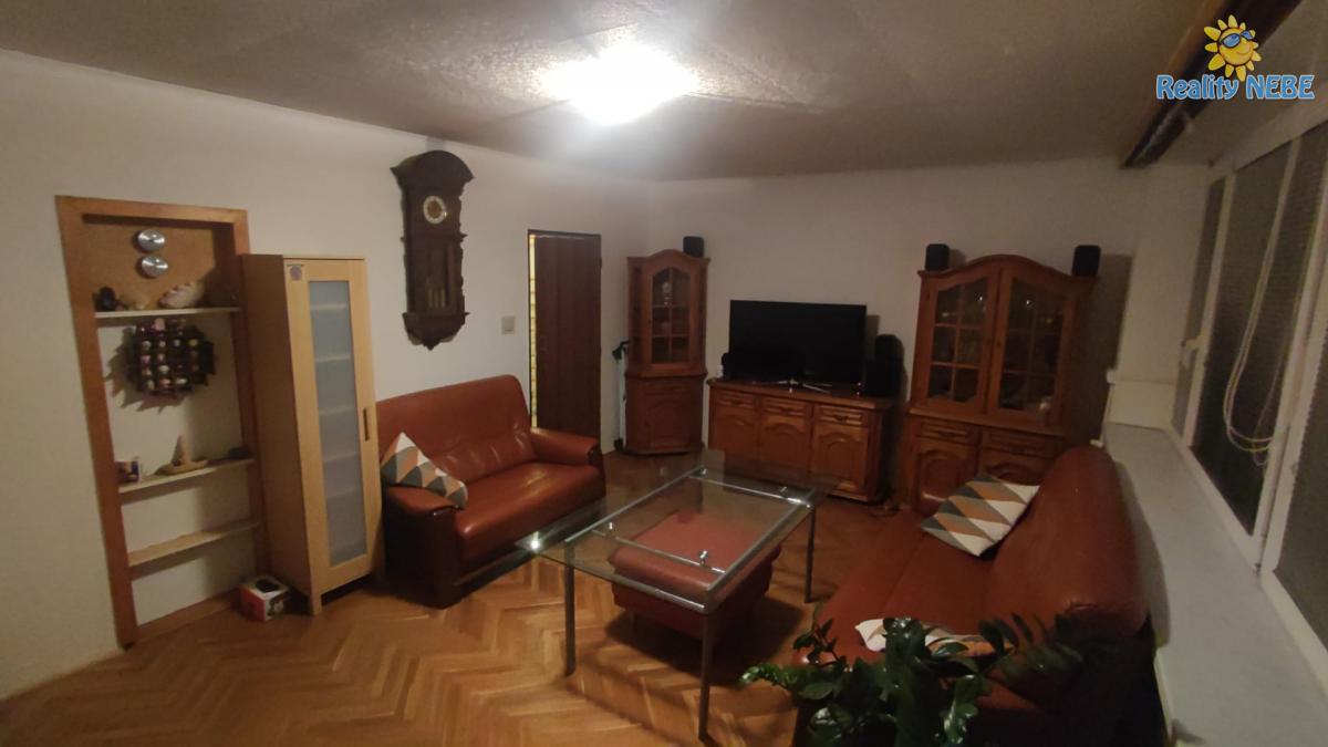 Pronájem bytu 3+1 80m2 Pod dálnicí Praha 4 Kačerov