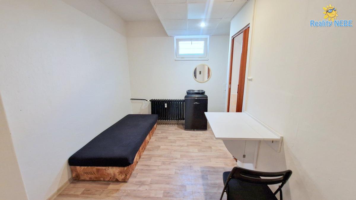 Pronájem bytu 1+kk, 15 m2, Nad Úžlabinou, Praha 10, Malešice