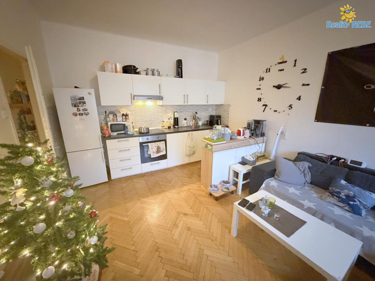 Pronájem bytu 2+kk 60m2 Baranova Vinohradská Praha Flora