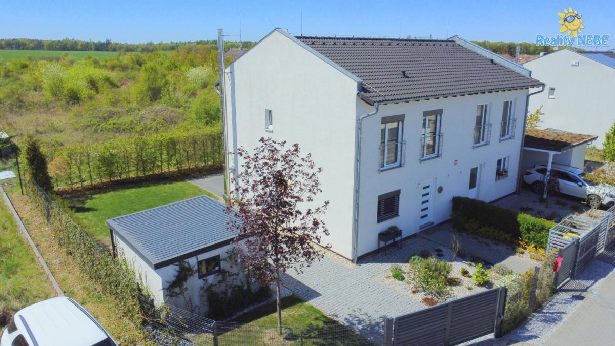 Pronájem domu se zahradou Horoměřice